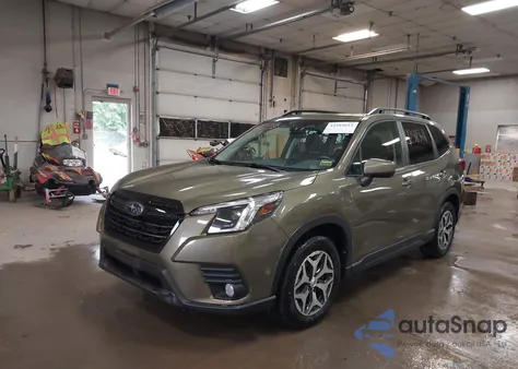 2022 Subaru Forester Premium z USA, uszkodzony, nr VIN JF2SKAEC5NH401792